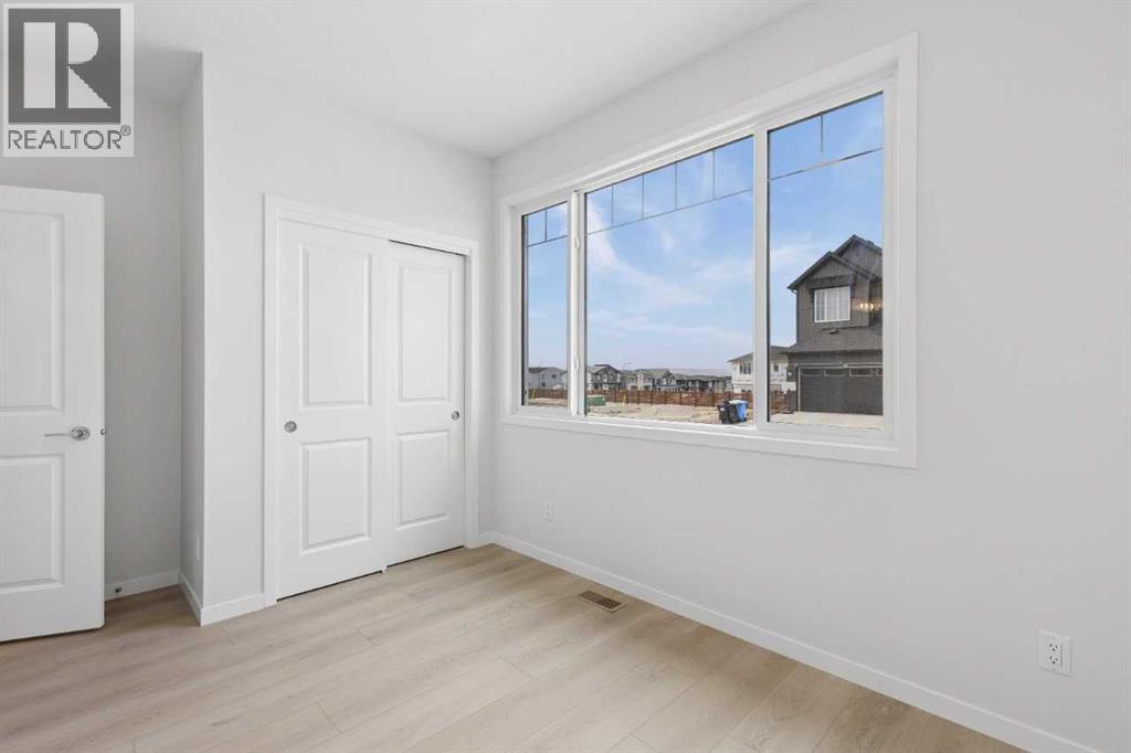 48 Lucas Green Nw Property Photo 8