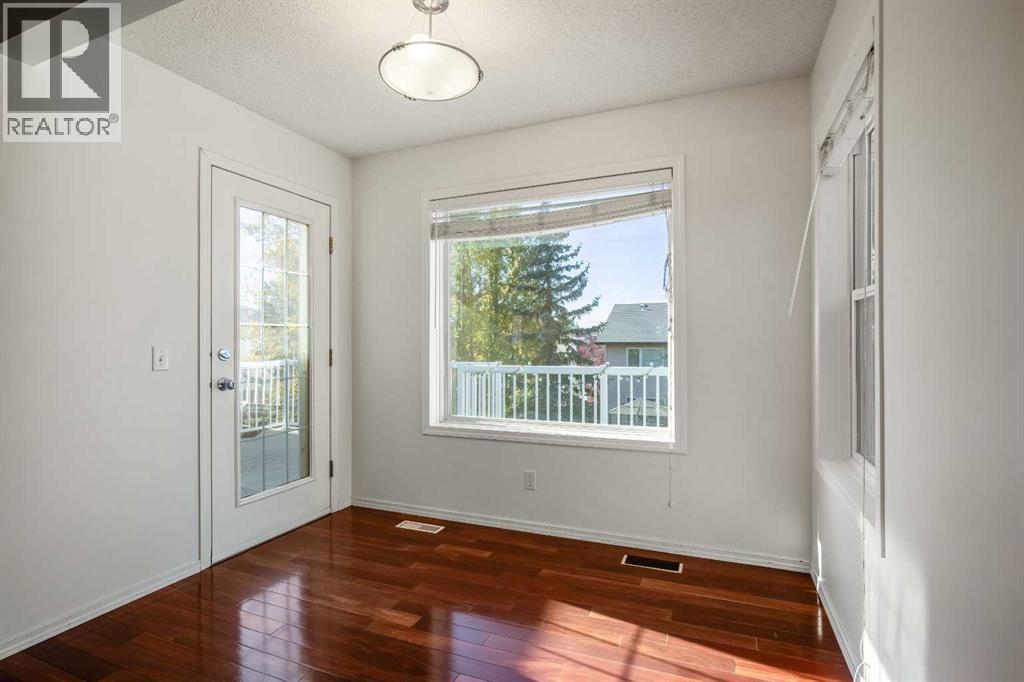 44 Rocky Ridge Close Nw Property Photo 10