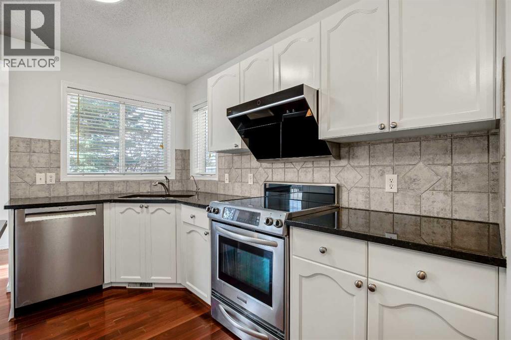 44 Rocky Ridge Close Nw Property Photo 12