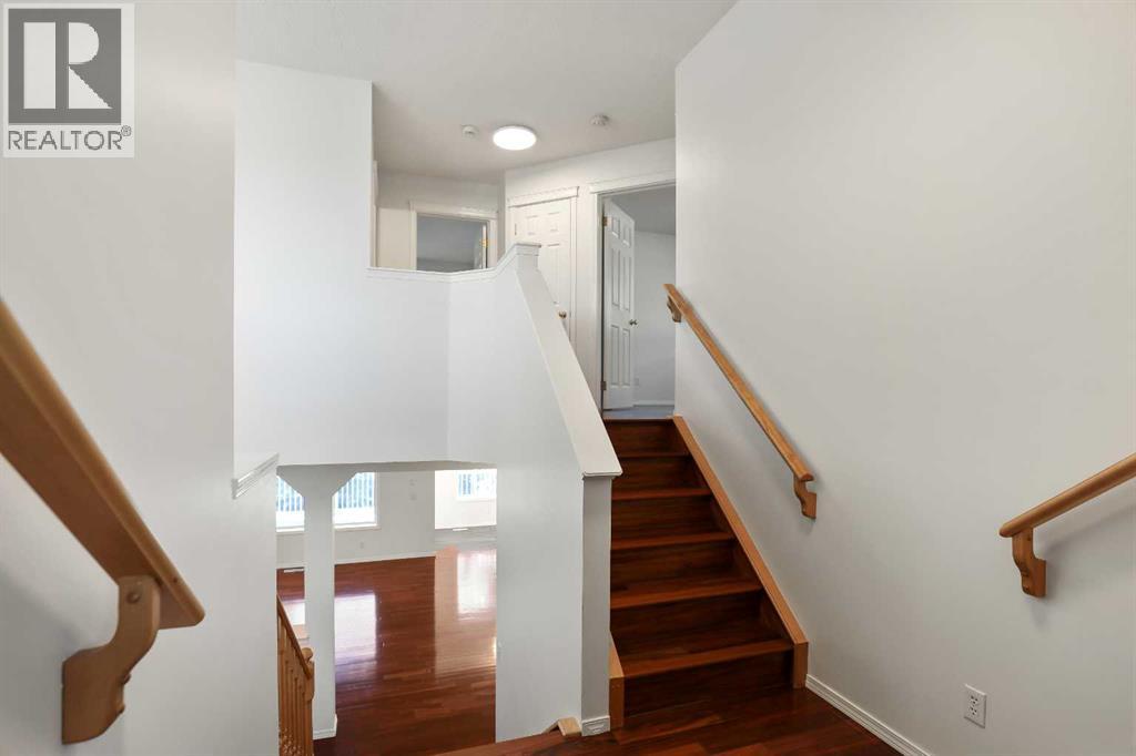 44 Rocky Ridge Close Nw Property Photo 16