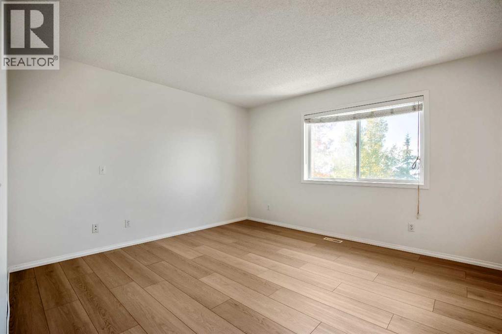 44 Rocky Ridge Close Nw Property Photo 17