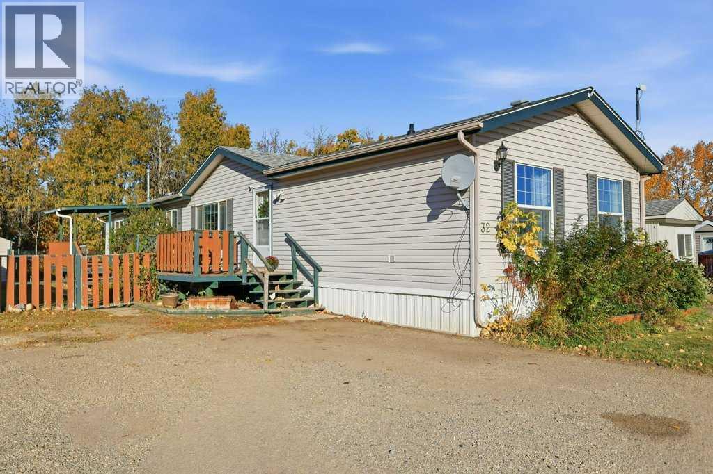 132 38550 Range Road 25a Property Photo 2
