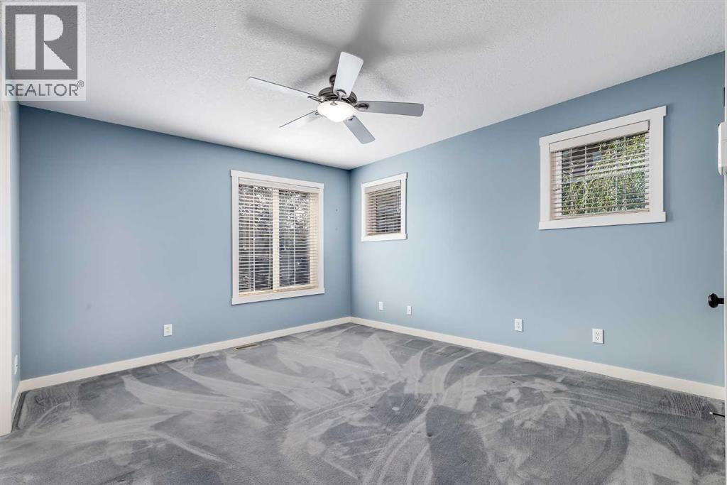 37 Cranleigh Heath Se Property Photo 18