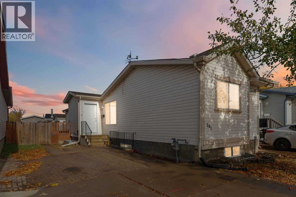 201 Black Bear Crescent Property Photo 2