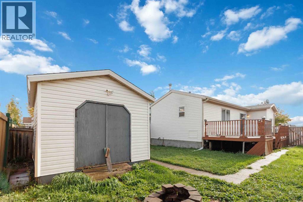 201 Black Bear Crescent Property Photo 3