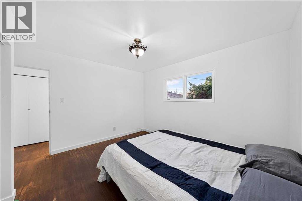 8 Hogarth Crescent Sw Property Photo 15