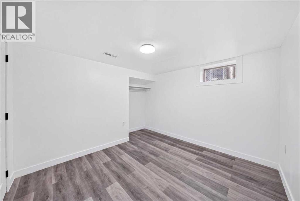 8 Hogarth Crescent Sw Property Photo 22