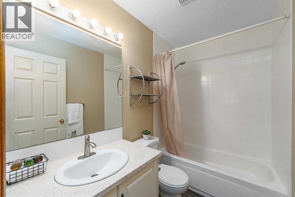 202 Panorama Hills Close Nw Property Photo 23