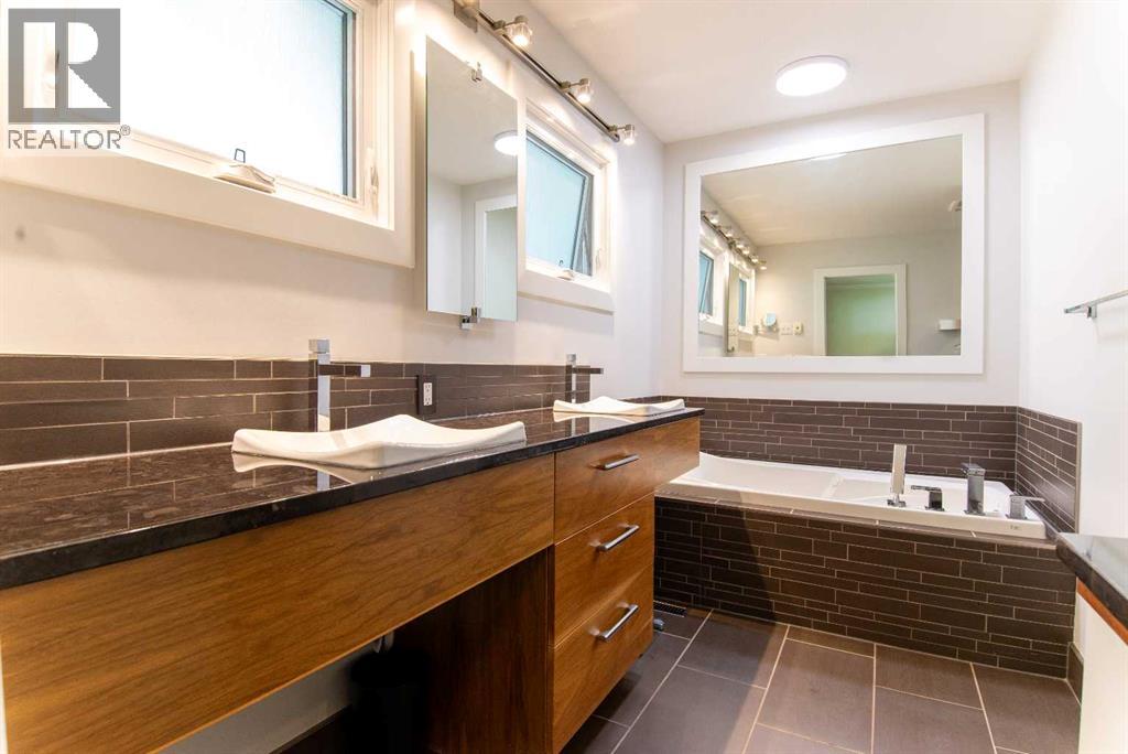 361 Capri Avenue Nw Property Photo 27