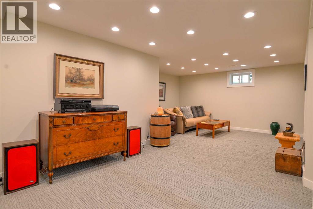 361 Capri Avenue Nw Property Photo 39
