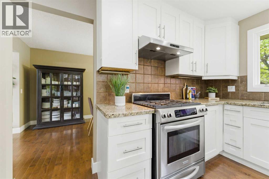 36 Varsity Estates Court Nw Property Photo 10