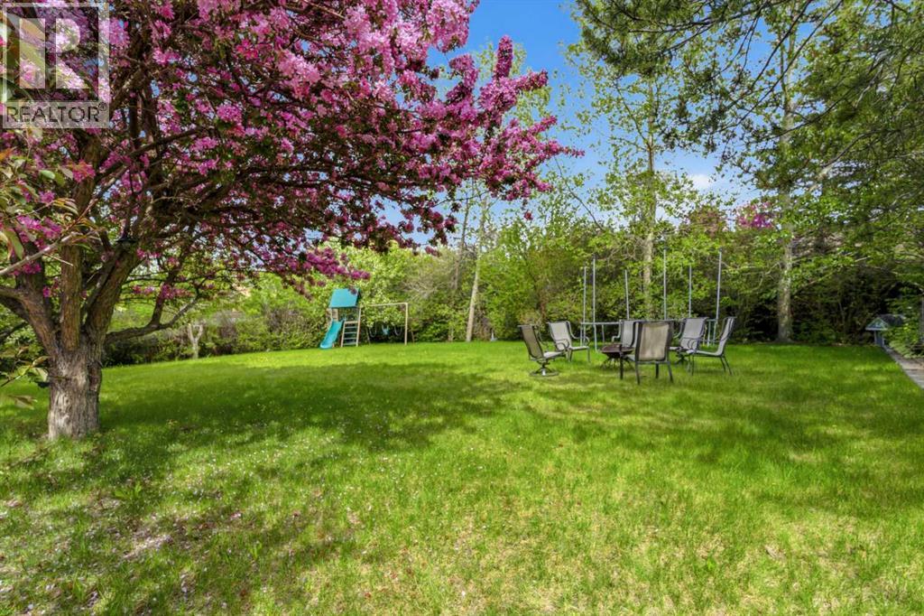 36 Varsity Estates Court Nw Property Photo 19