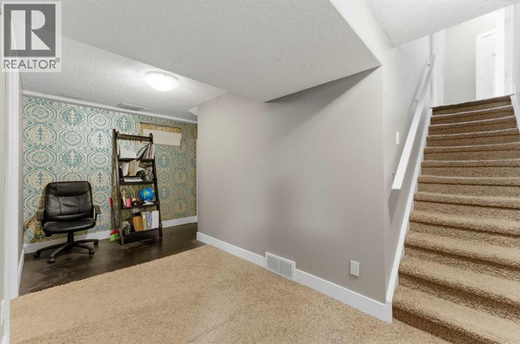 36 Varsity Estates Court Nw Property Photo 43