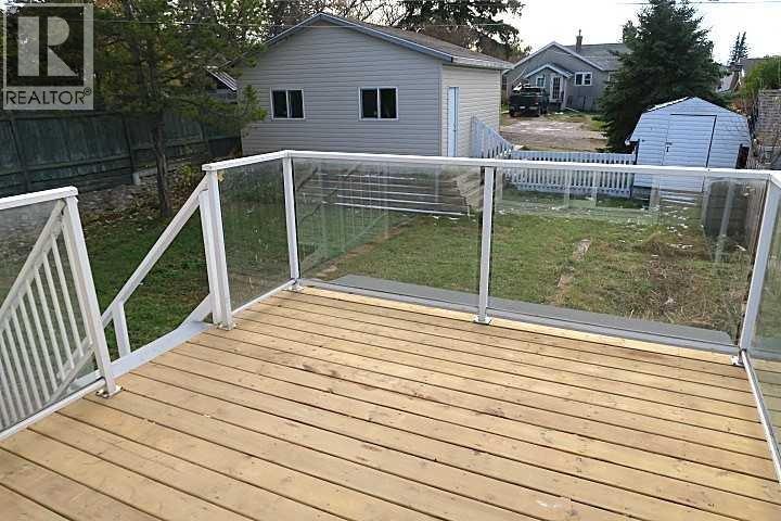 2015 19 Avenue Property Photo 6