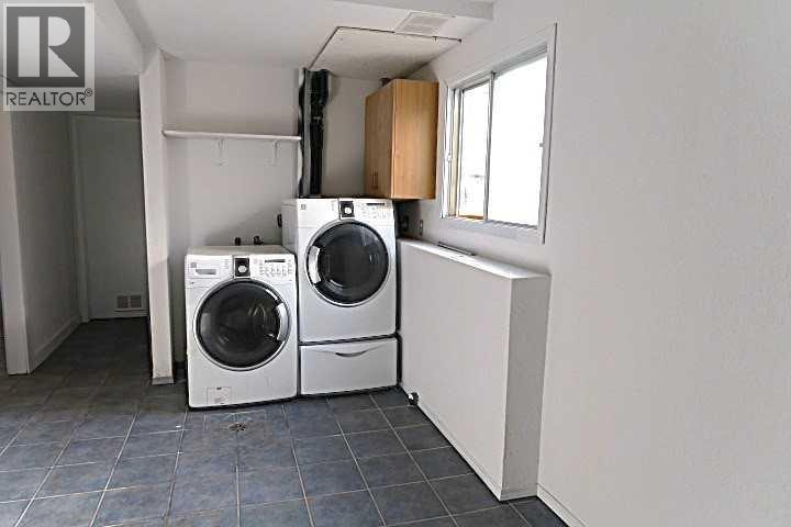 2015 19 Avenue Property Photo 12