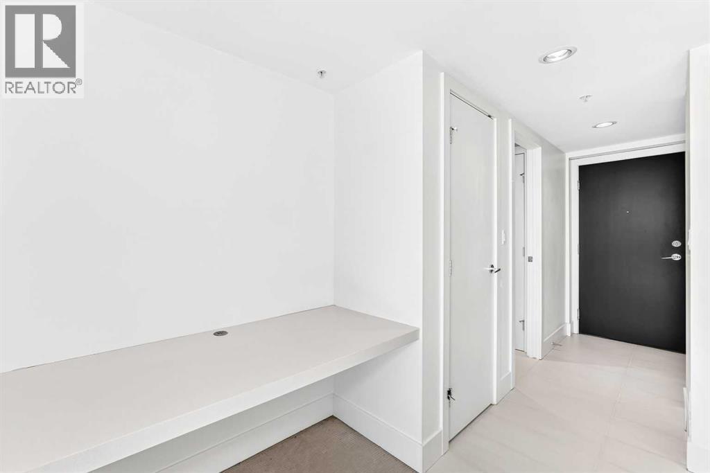 1111 10 Street Southwest Property Photo 6