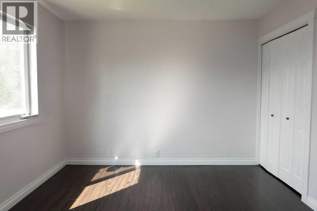 110 Bird Crescent Property Photo 15