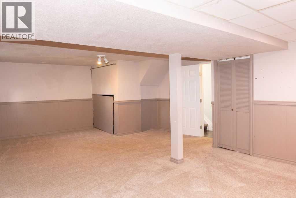 110 Bird Crescent Property Photo 19
