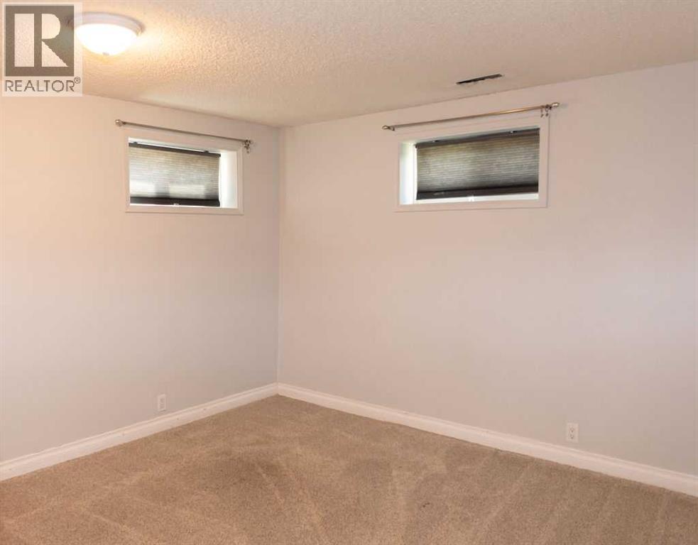 110 Bird Crescent Property Photo 25