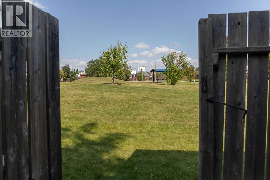 110 Bird Crescent Property Photo 35