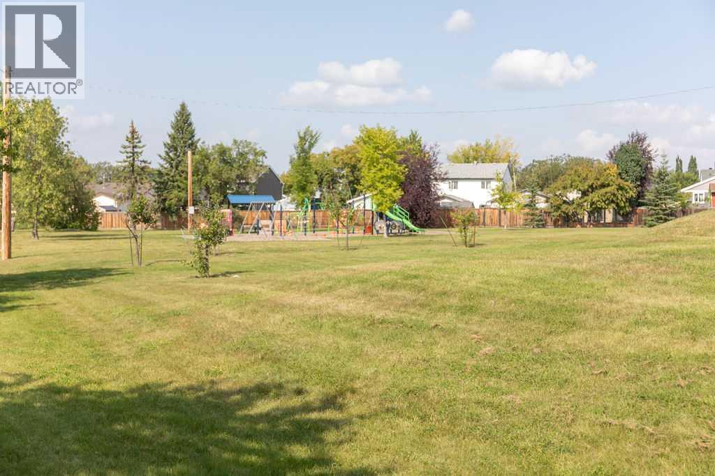 110 Bird Crescent Property Photo 36