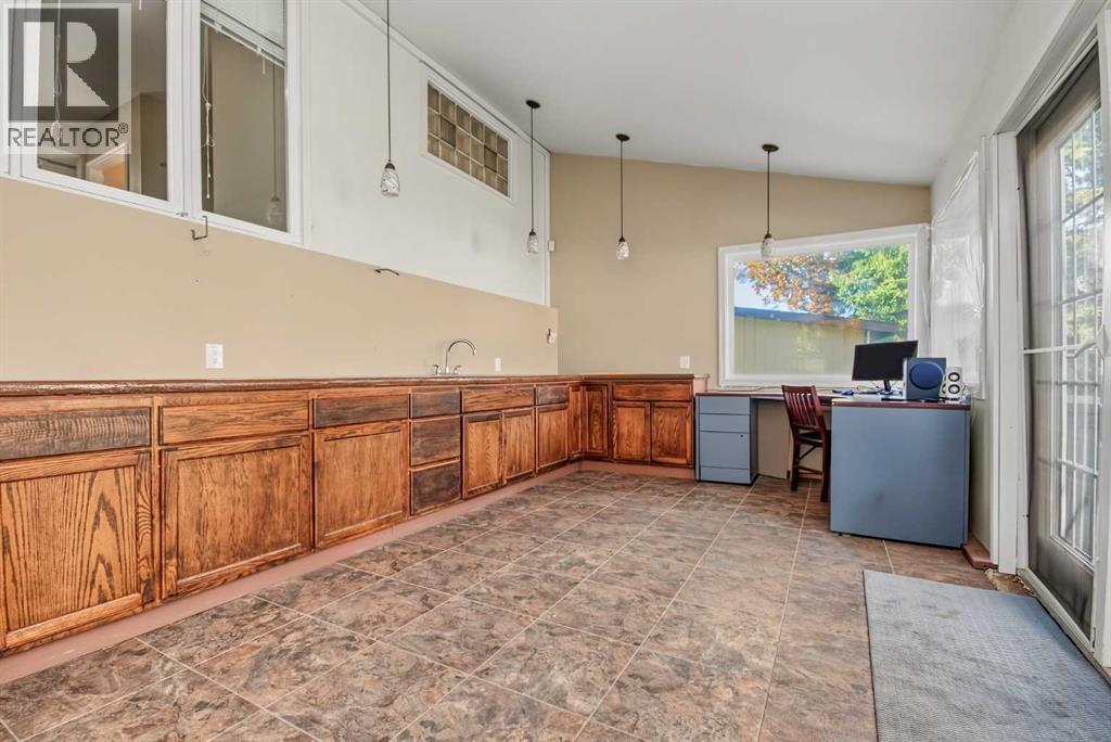 9816 105 Avenue Property Photo 9