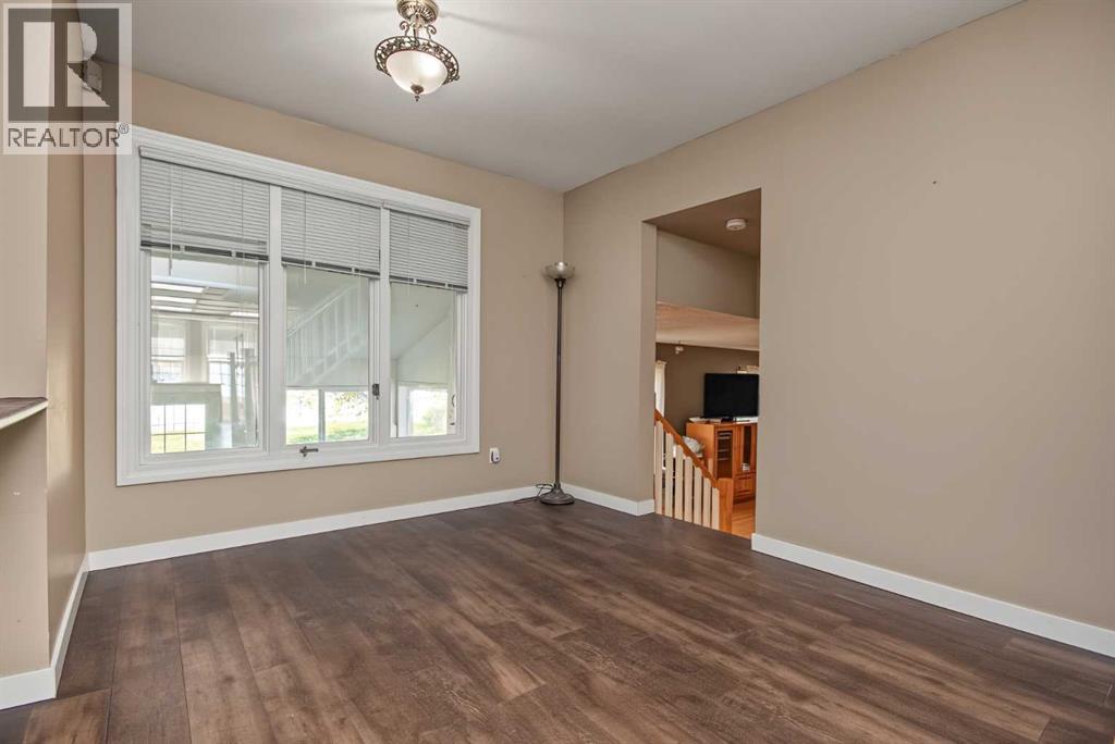 9816 105 Avenue Property Photo 11