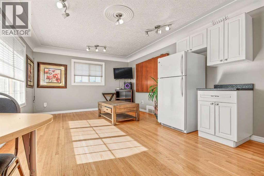 9816 105 Avenue Property Photo 16