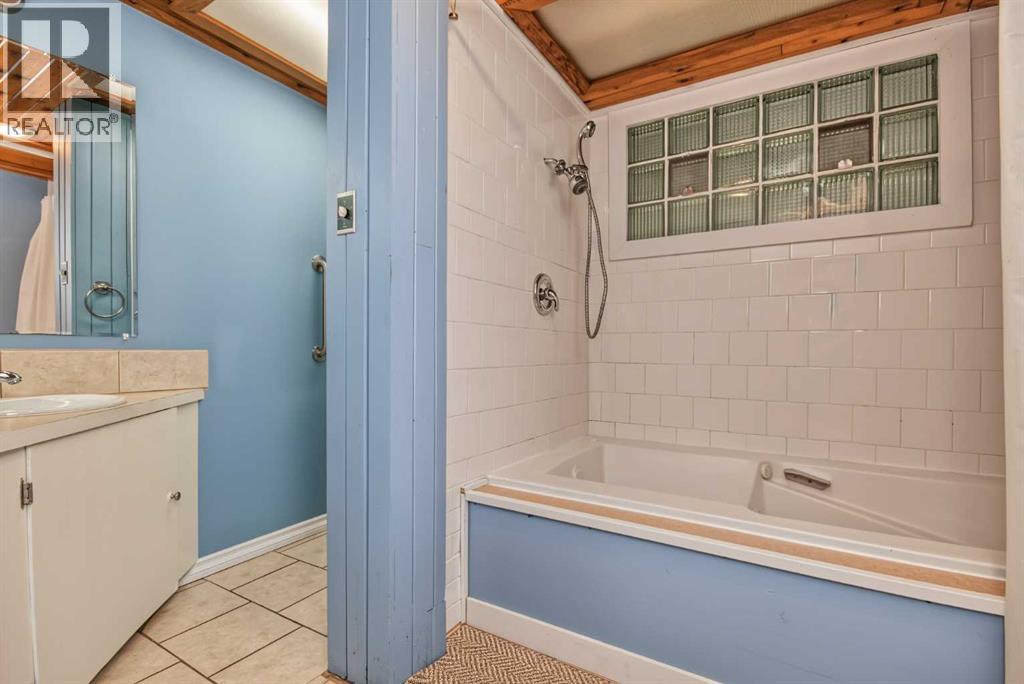 9816 105 Avenue Property Photo 20