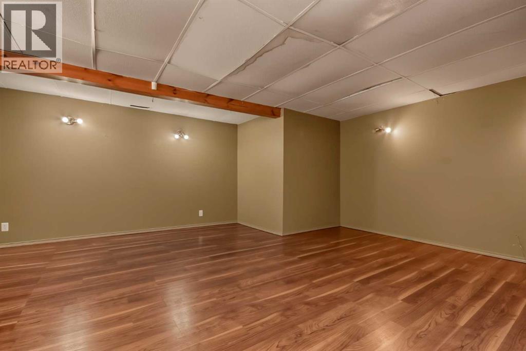 9816 105 Avenue Property Photo 29