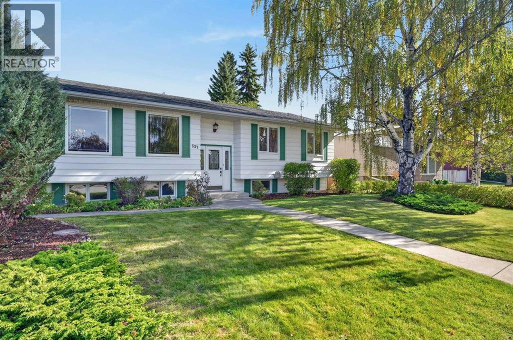 637 Willowburn Crescent Se Property Photo 3