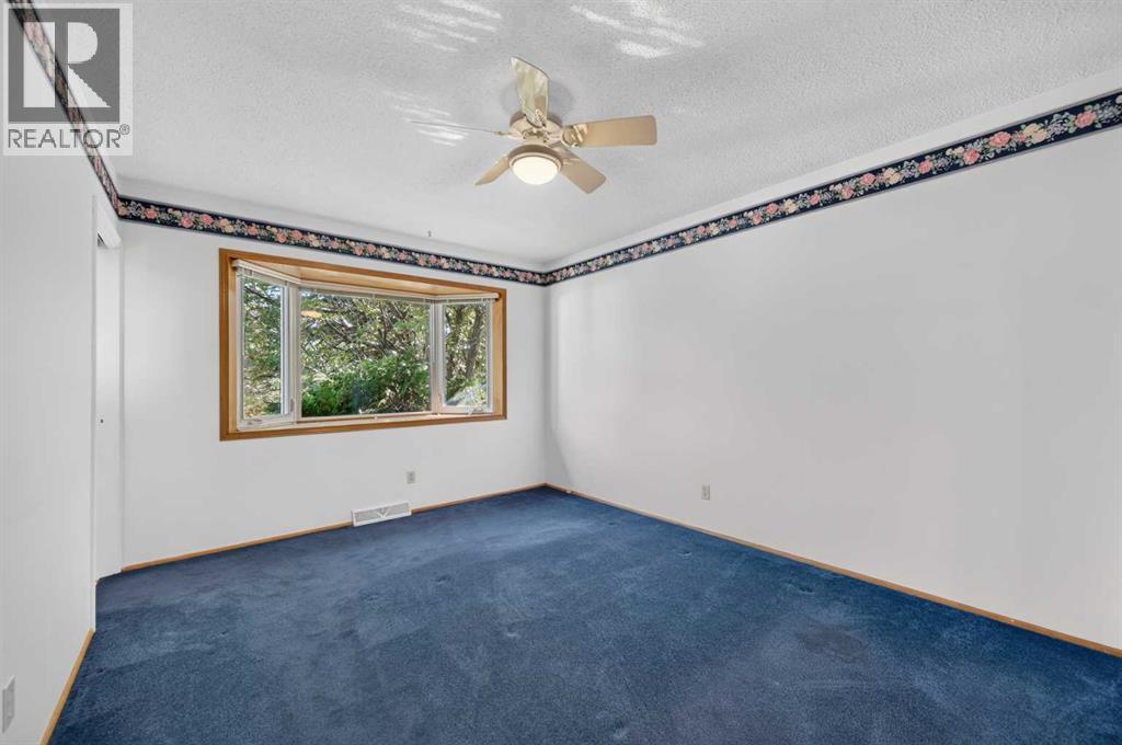 637 Willowburn Crescent Se Property Photo 20