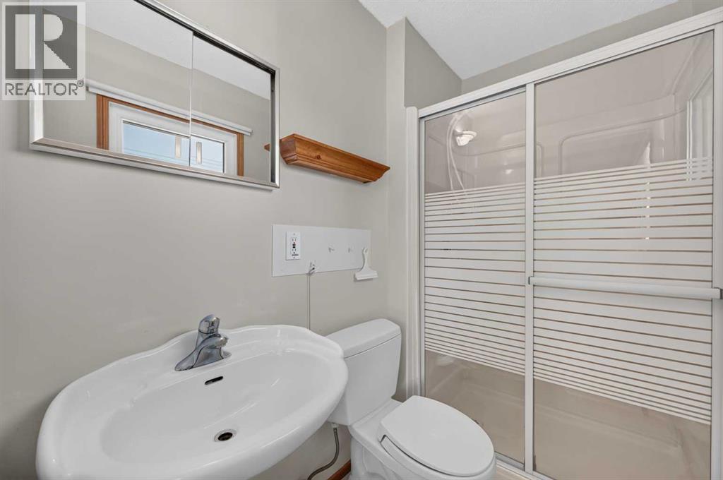 637 Willowburn Crescent Se Property Photo 22