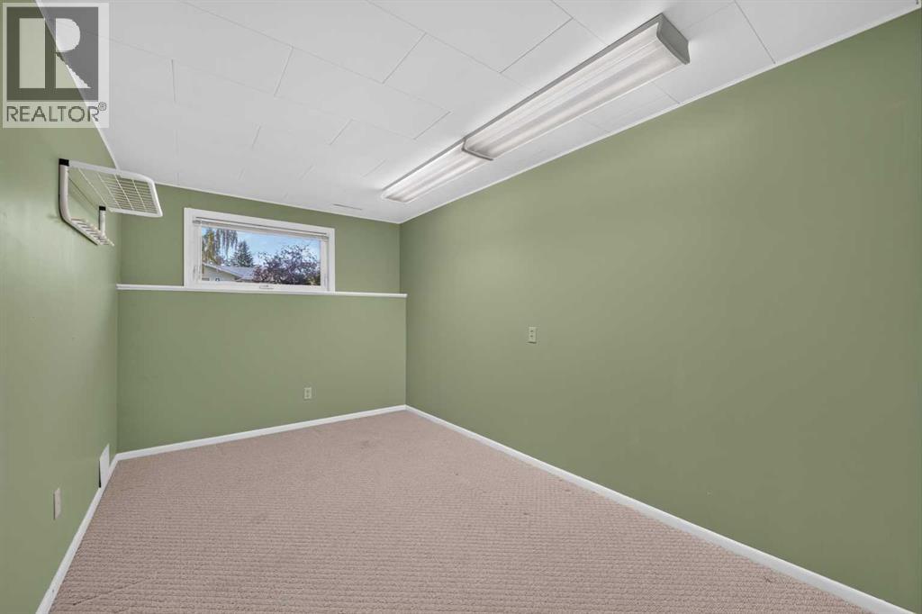 637 Willowburn Crescent Se Property Photo 34