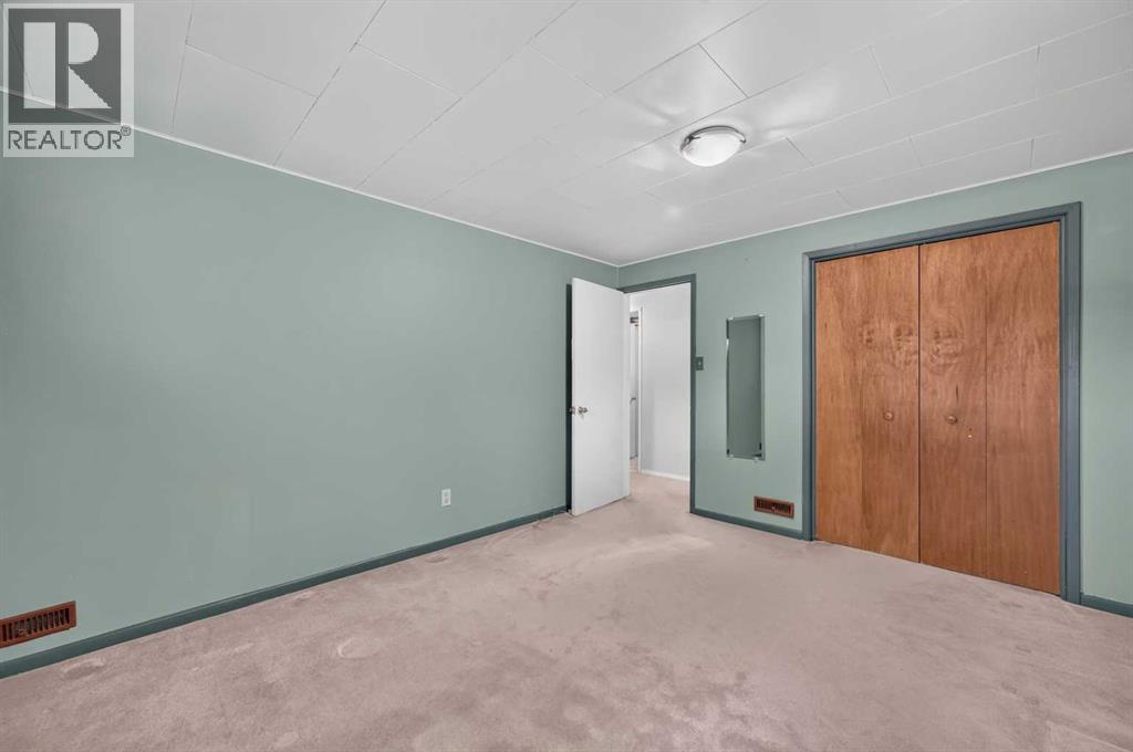 637 Willowburn Crescent Se Property Photo 36