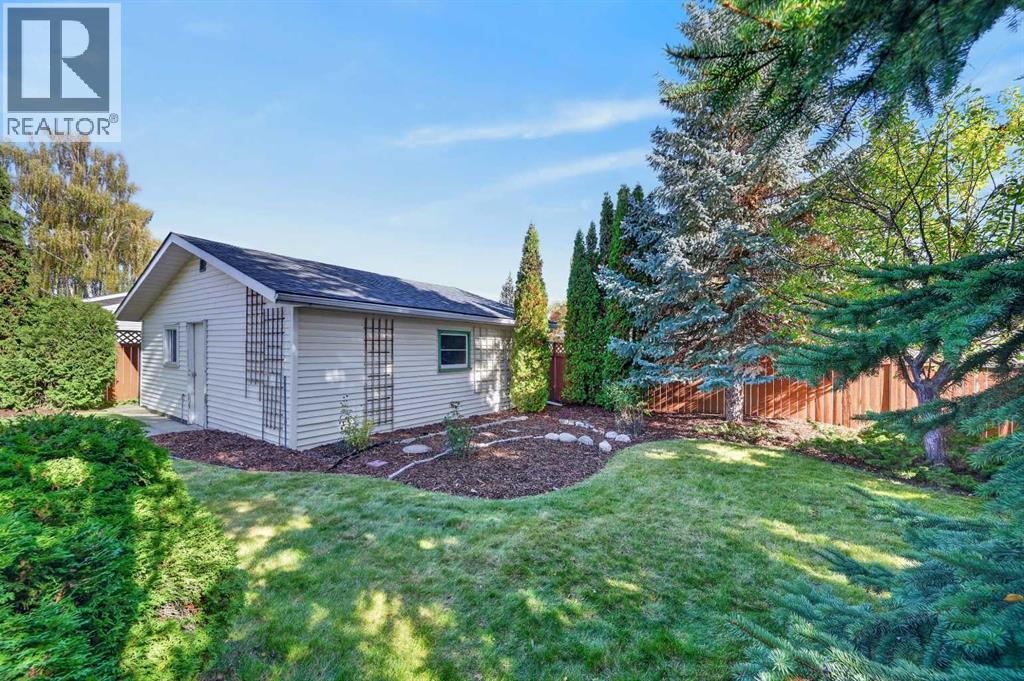 637 Willowburn Crescent Se Property Photo 45