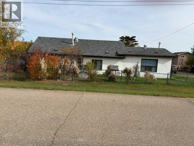 432 Center Street Property Photo 2