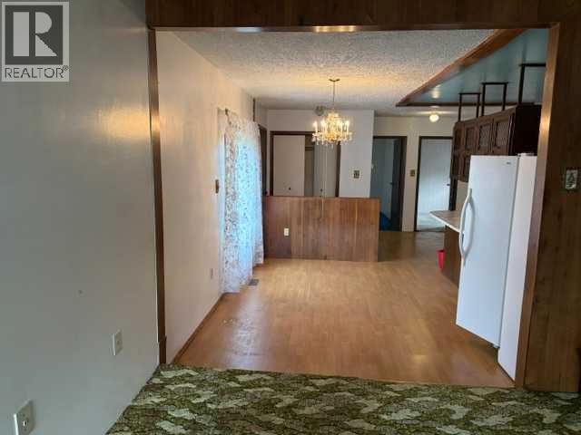 432 Center Street Property Photo 9