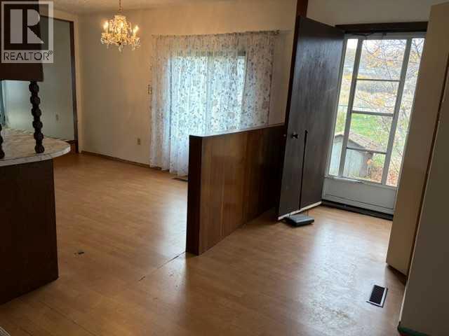 432 Center Street Property Photo 10