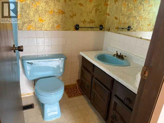 432 Center Street Property Photo 15
