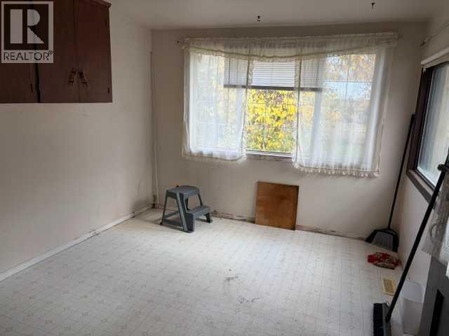 432 Center Street Property Photo 18