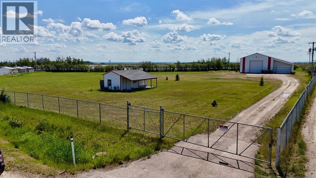 10933 90 Avenue Photo de la propriété 1