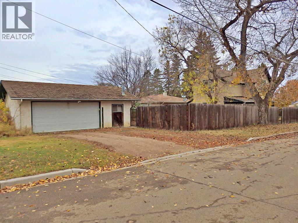 4801 53 Avenue Property Photo 4