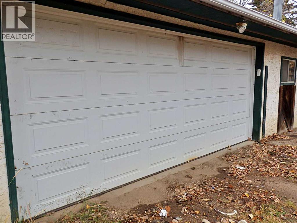 4801 53 Avenue Property Photo 5