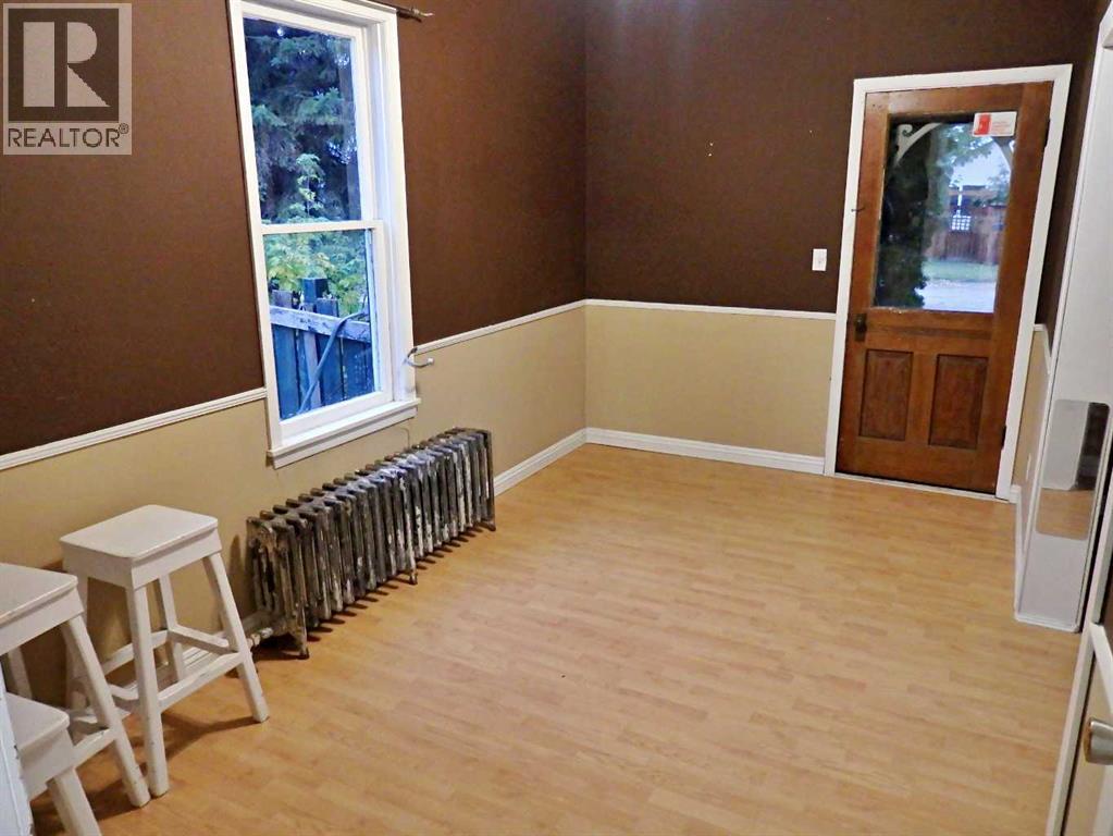 4801 53 Avenue Property Photo 16