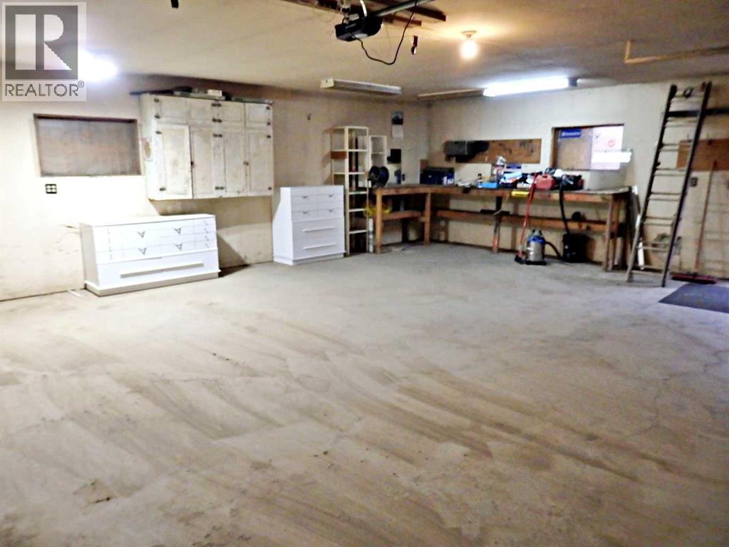 4801 53 Avenue Property Photo 30