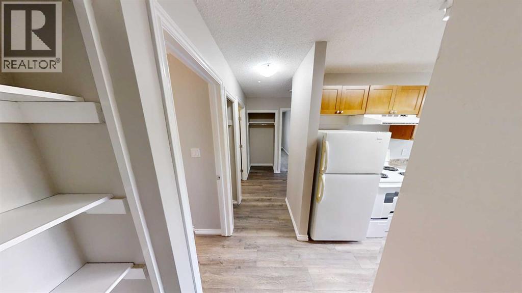 10028 105 Avenue Property Photo 3