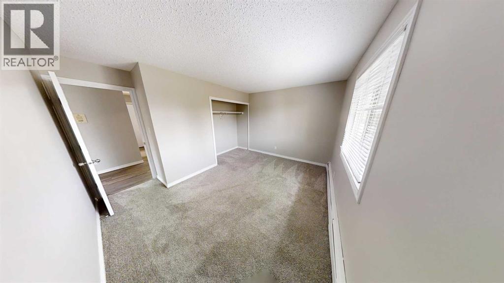 10028 105 Avenue Property Photo 8