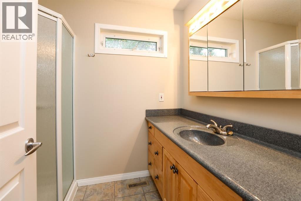 429 S 2 Street W Property Photo 21