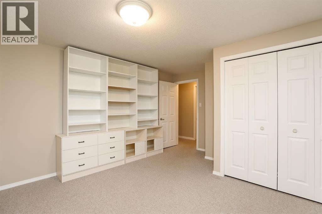 429 S 2 Street W Property Photo 28